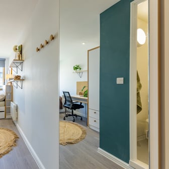 Gold En Suite - Image 4
